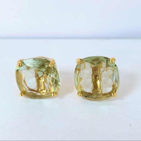 Jewelry - Green Post Earrings Gold Tone
